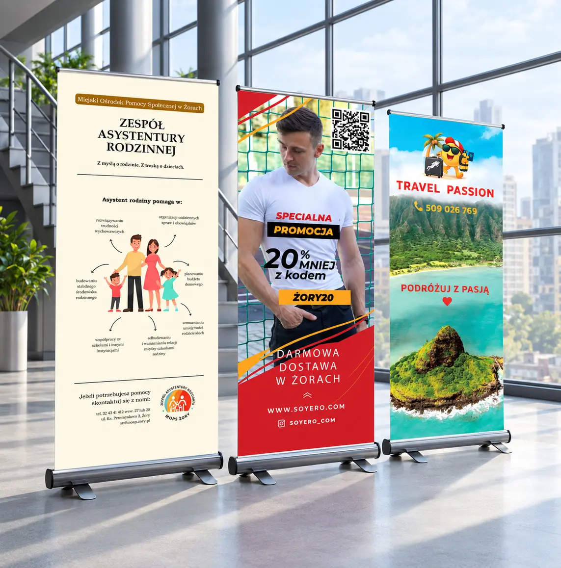Roll-upy dla MOPS Żory, Soyero i Travel Passion — realizacja reklamy tradycyjnej